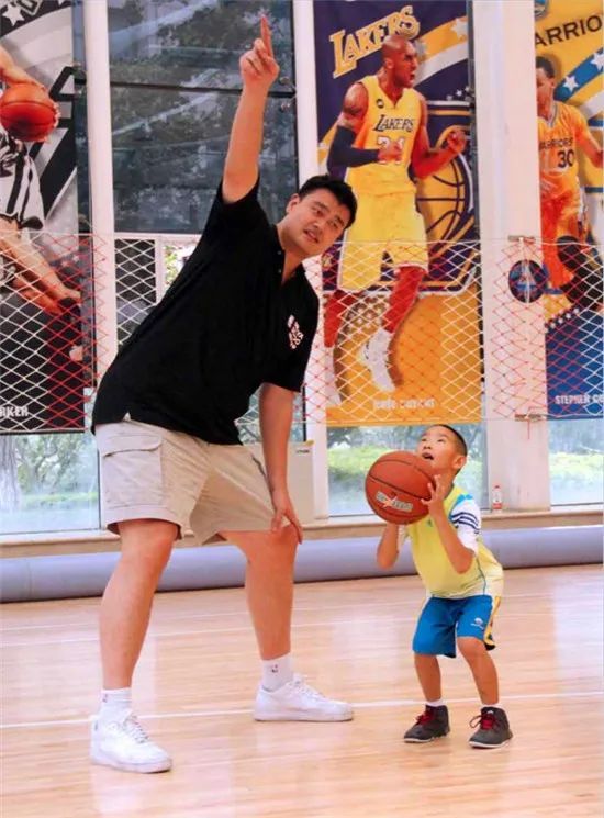 曼联VS富勒姆：曼联晋级的可能性更大，但的确不排除加时或点球.