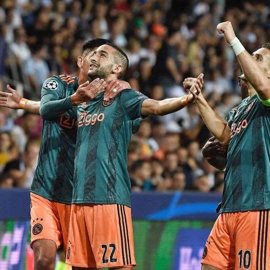 了他们在积 了他们在积